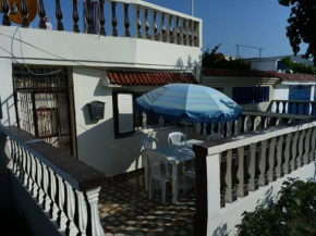 Гостиница Villa Close To The Beach   Темара